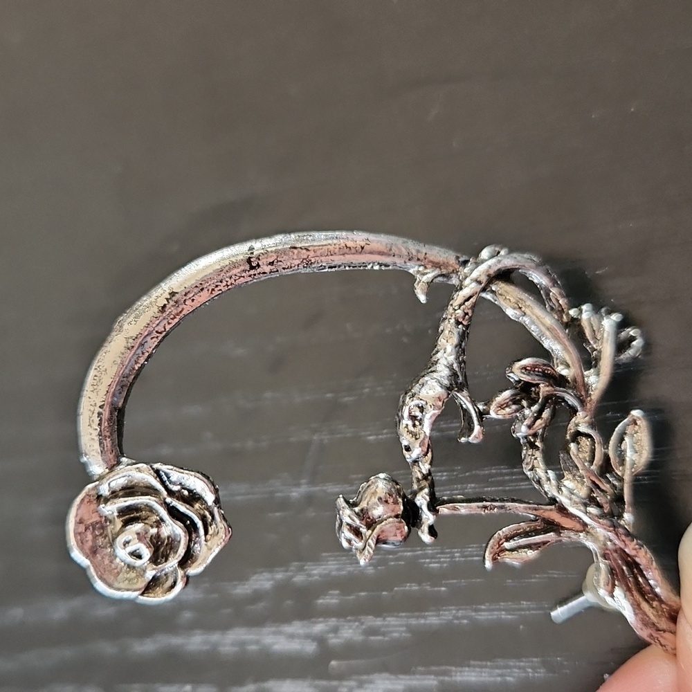 Ear cuff earing - Picture 3 of 3